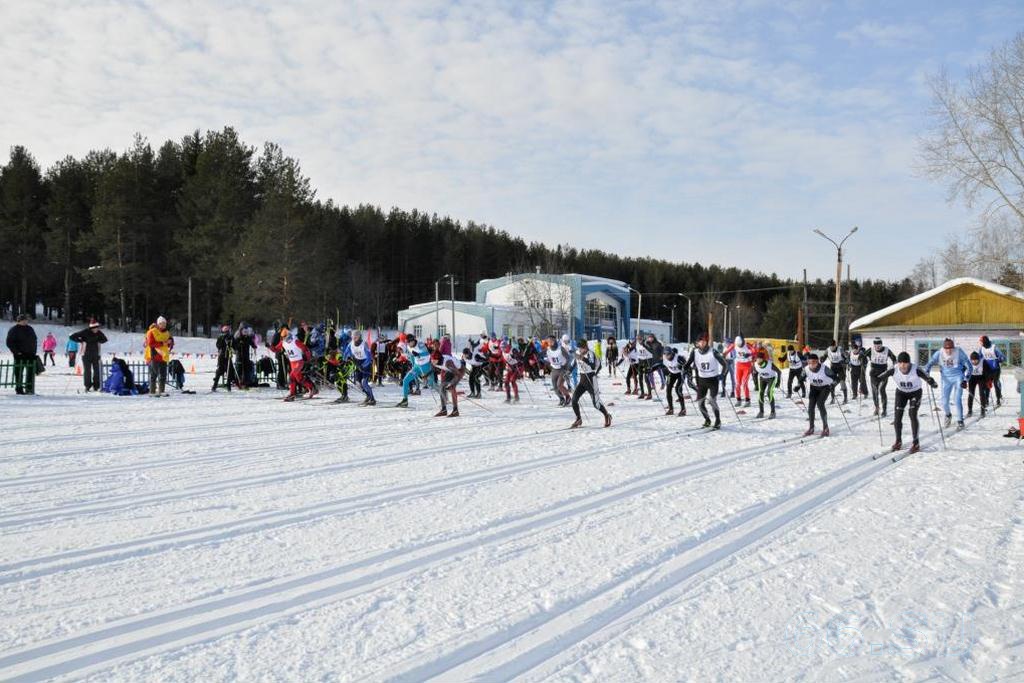 Старт "Лыжня зовет 2016" в Краснотурьинске