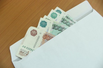 «Серые» зарплаты обошлись свердловским предприятиям в 27 миллионов рублей штрафов