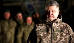 «300 украинских спартанцев» доведут Порошенко до «психушки»