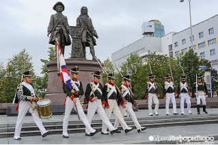 Памятники Екатеринбурга идут в суд