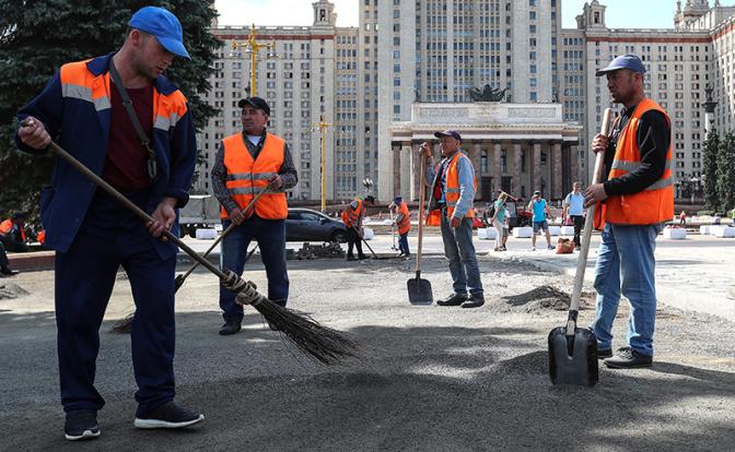 Россию от вымирания власть спасет убогими зарплатами и завозом гастарбайтеров