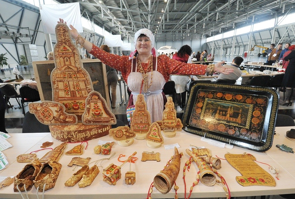 Мячик берестяной, а внутри фасоль, чечевица и горох