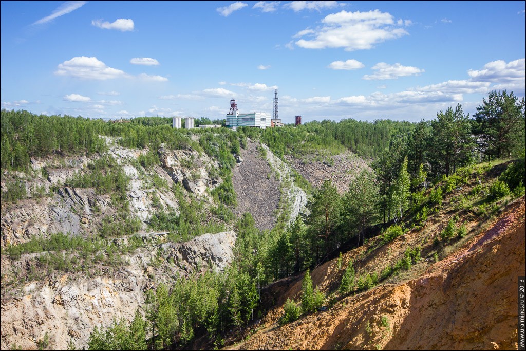 Новости Малышева: специальные бригады возобновили работу на Малышевском руднике