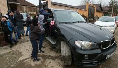 Кавказские свадьбы со стрельбой и сотней Mercedes запретят