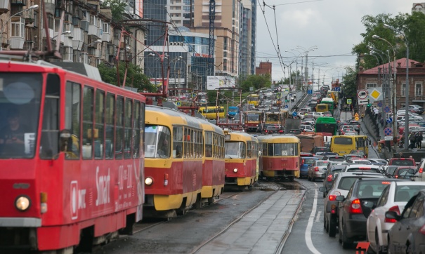 В транспорте Екатеринбурга можно будет расплачиваться банковской картой