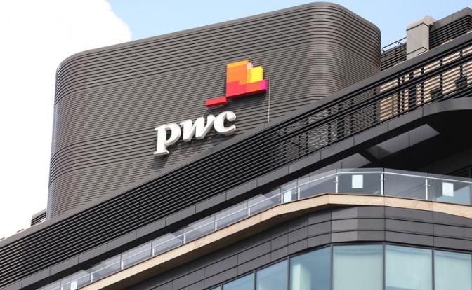 PwC готовит обвал рубля до 85 за доллар