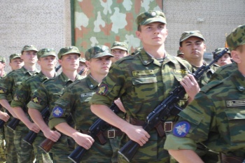 В Екатеринбурге около тысячи юношей забреют в солдаты